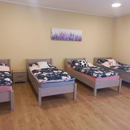 Aparthotel Pod Kogucikiem Krzyzanowice Exterior foto