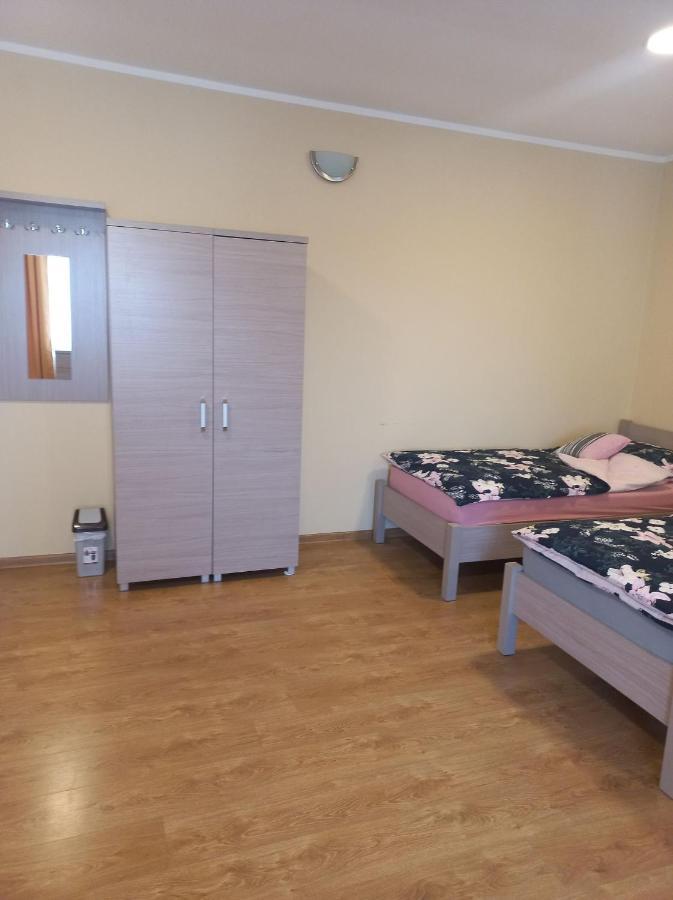 Aparthotel Pod Kogucikiem Krzyzanowice Exterior foto